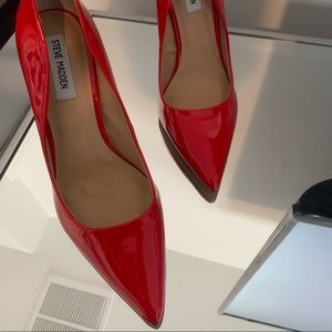 Steve Madden red pumps!